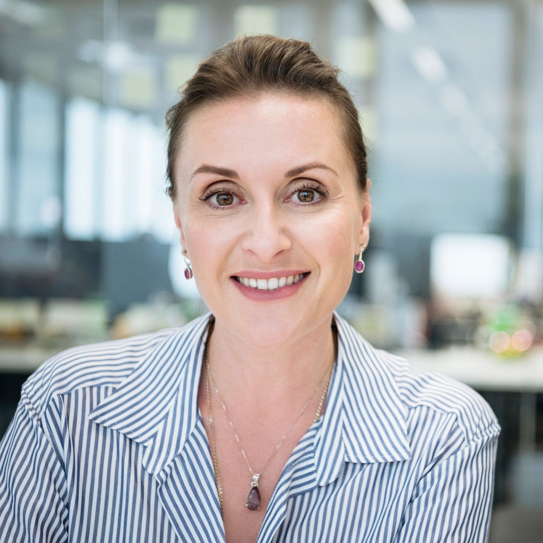 Portrait representing operations management